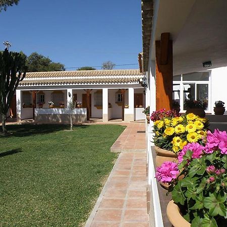 Hostal Las Acacias Los Canos De Meca Exterior foto