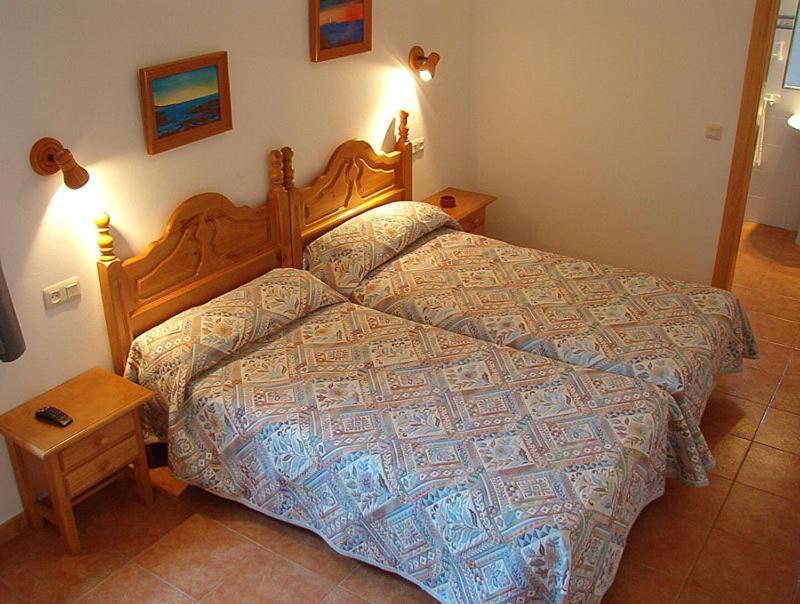 Hostal Las Acacias Los Canos De Meca Zimmer foto