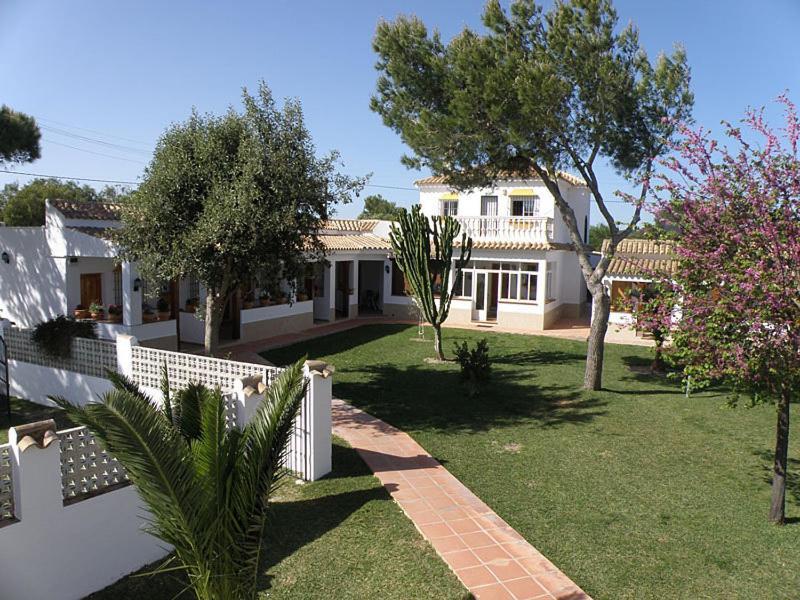 Hostal Las Acacias Los Canos De Meca Exterior foto