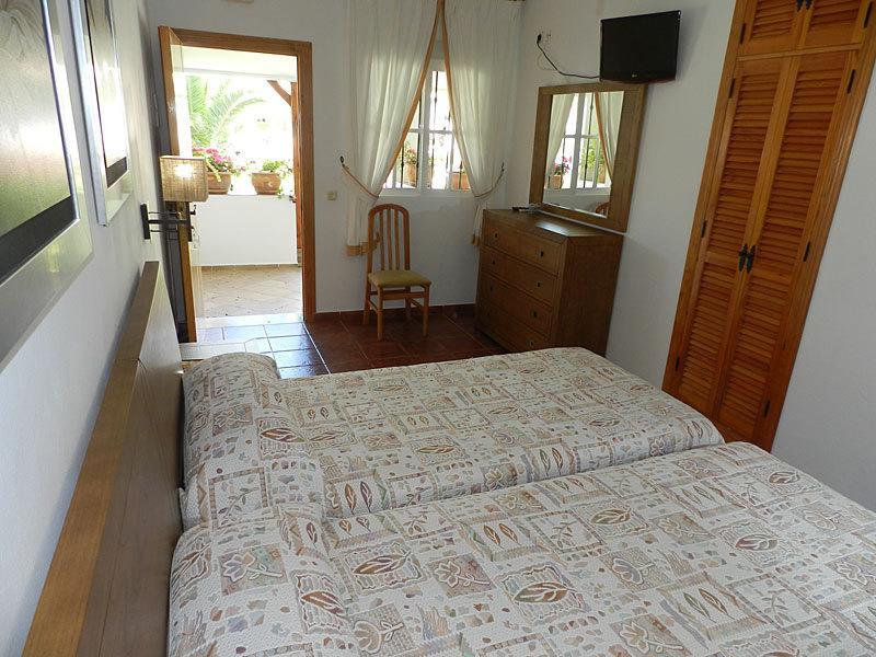 Hostal Las Acacias Los Canos De Meca Exterior foto